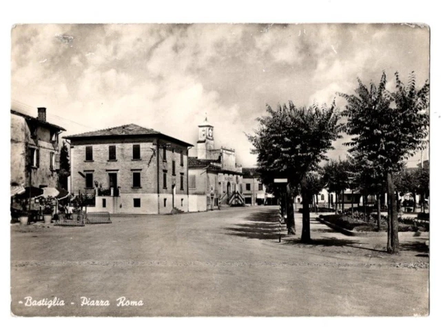 Bastiglia Modena Piazza Roma Viaggiata