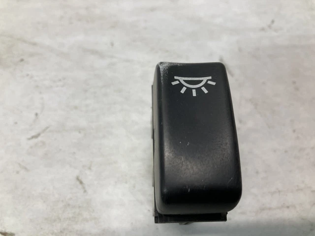 Kenworth T600 DOME LIGHT Dash/Console Switch - Used | P/N P27104010