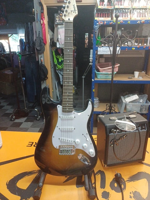 Guitare Electrique Fender +ampli Squier Neuve Dans Son Emballage
