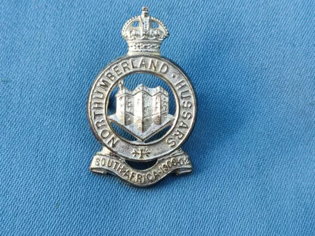 The Northumberland Hussars Yeomanry cap badge.
