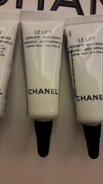 CHANEL LE LIFT Flash Eye Revitalizer Firming Anti-Wrinkle Treatment (2  patches)