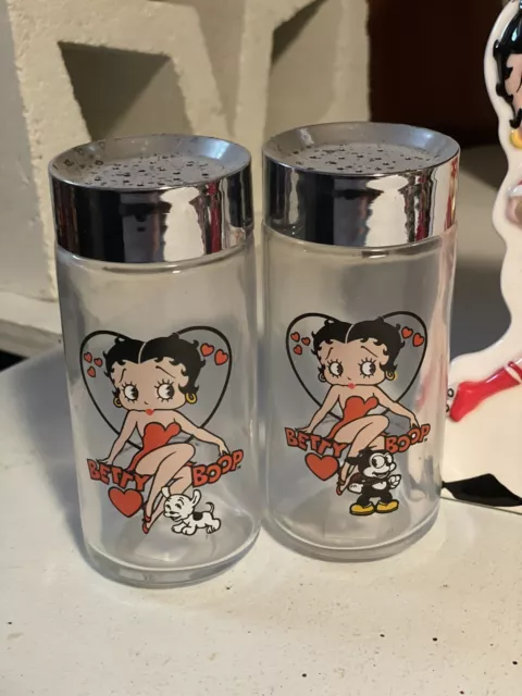 betty boop clear salt and pepper shakers