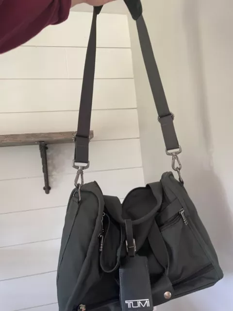 TUMI BALLISTIC ALPHA TRAVEL DUFFLE DARK GREEN luggage zip shoulder strap carryon