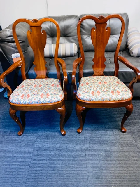 (2) Vintage Pennsylvania House Solid Cherry Queen Anne Captain's Armchairs (2) Vintage Pennsylvania House Solid Cherry Queen Anne Captain's Armchairs
