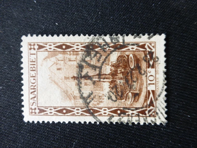 noch einmal mal Saar 108 PF II rauchender Schornstein gestempelt Michel 15 Euro