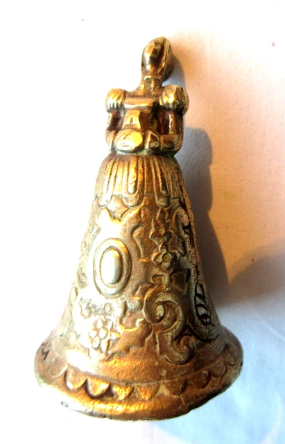 Cloche décorative en métal vieilli – Charme rustique – Enligne ta déco
