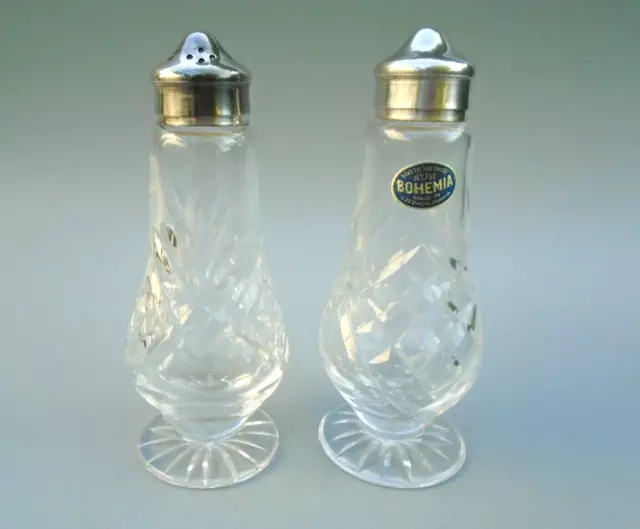 Böhmen tschechisch geschnittenes Glas Bleikristall Salz & Pfefferstreuer, versilberte Deckel