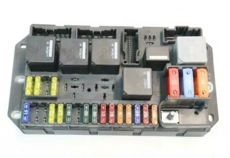 2008 Range Rover HSE Right Rear Fuse Relay Box 518879002