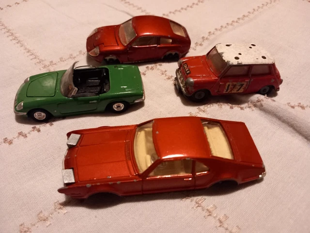 Lot De Voitures Anciennes Corgi Toys - Miniatures Collection Vintage