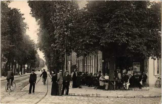 CPA LE PERREUX Avenue de Bry. (509407)