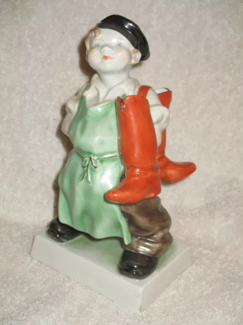 HEREND Porcelain Figurine Shoemaker Apprentice  A Cobbler Boy with Boots 5493