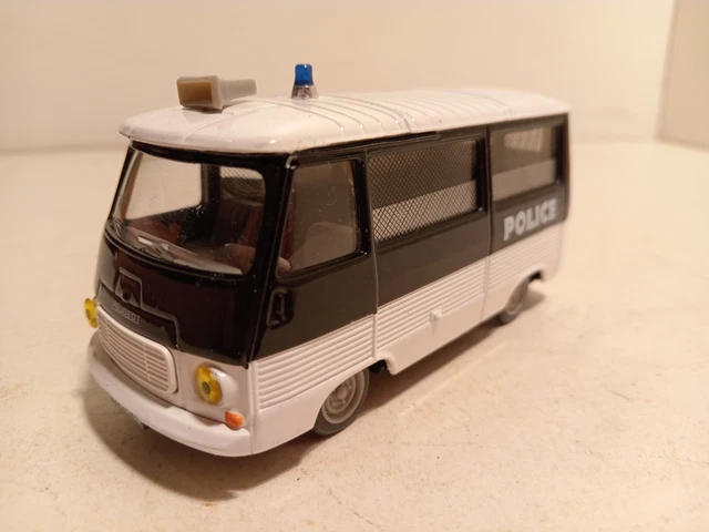 Miniature Payva Peugeot J7 Police PM 1/43 En Tôle - Occasion, Modèle Friction Vintage