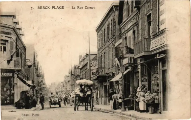 CPA BERCK-PLAGE - La Rue Carnot (220123)