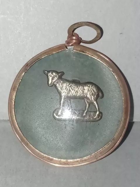 Ancien Pendentif Reliquaire Agnus Dei Sainte Vierge Laiton Verre Bombé 19ème