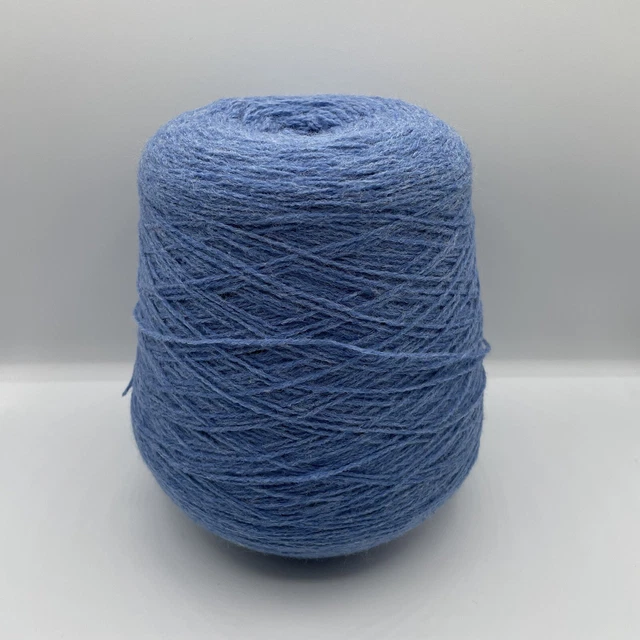 Máquina de acrílico Heirloom Carasoft e hilo tejido a mano 1 lb cono 2 capas brezo azul