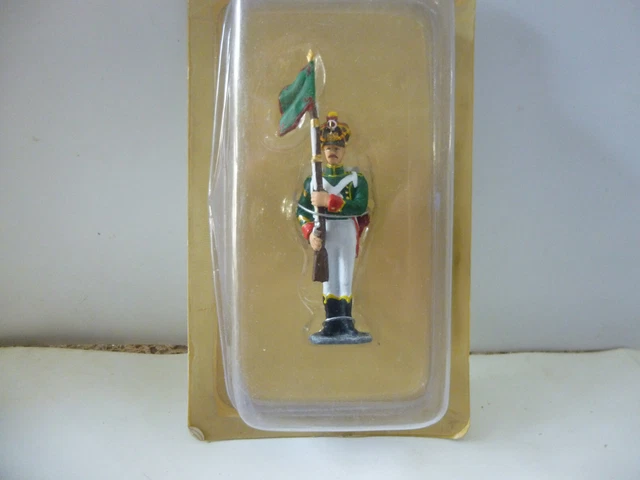 FIGURINE HACHETTE PORTE Drapeaux 4e Régiment de gardes d'honneur 1813 FIGURINE HACHETTE PORTE Drapeaux 4e Régiment de gardes d'honneur 1813