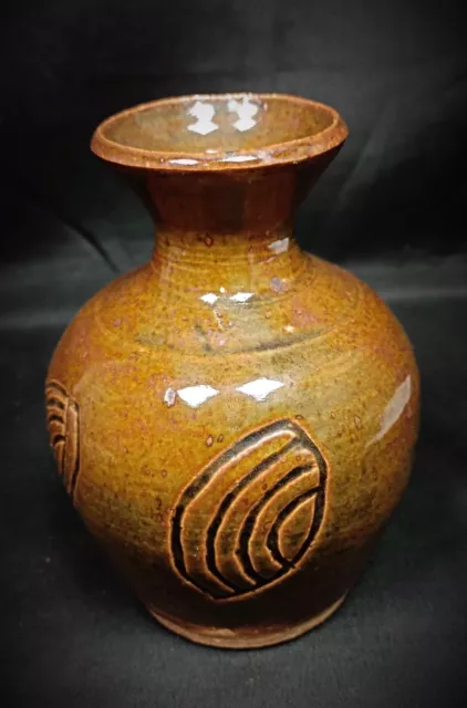 Joli vase émaillé signé P.M.E en terre cuite fait main