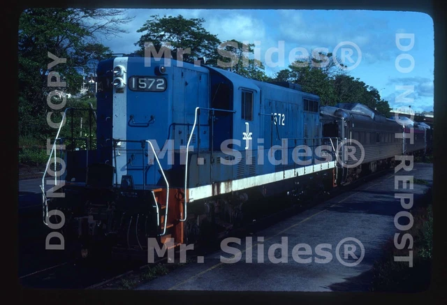 Original Slide B&M Boston & Maine GP7 1572 W/RDC Train in 1980 At Lowell MA