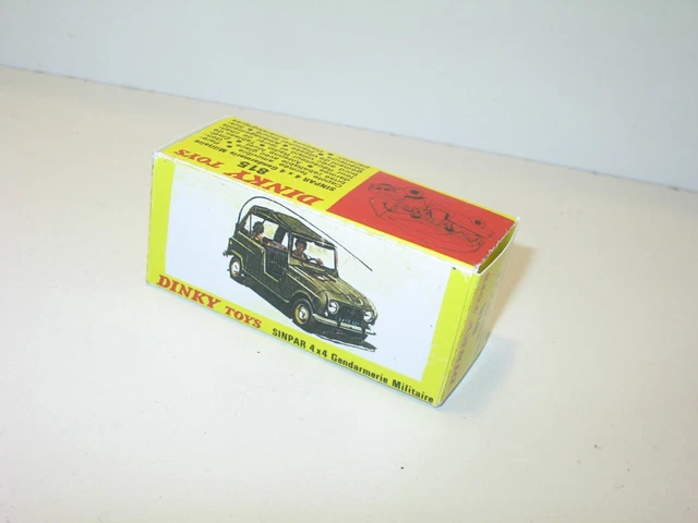 DINKY TOYS FRANCE. RENAULT 4 SINPAR . REF: 815. + Boite