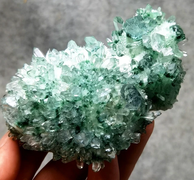 380g New Find Green Phantom Quartz Crystal Cluster Mineral Specimen Healing