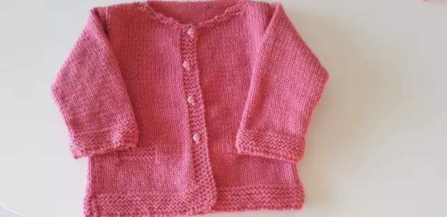 gilet neuf , tricoté main ,12/18 mois ,acrylique,rose