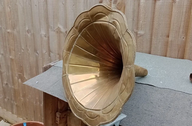 Original Phonograph Gramophone Horn 46cm dia x 36cm from HMV wind up gramophone