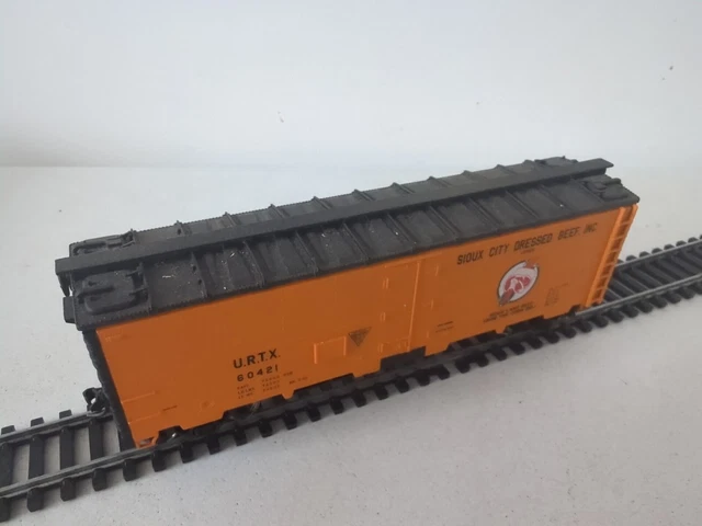 WALTHERS HO GAUGE Sioux City Dressed Beef Inc Meat Reefer Car Urtx ...