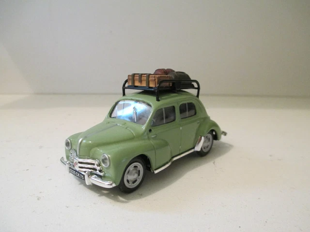 Miniature Solido Renault 4CV 1/17 - Vacances à La Neige - Vert Rare - Collection - Sans Boîte