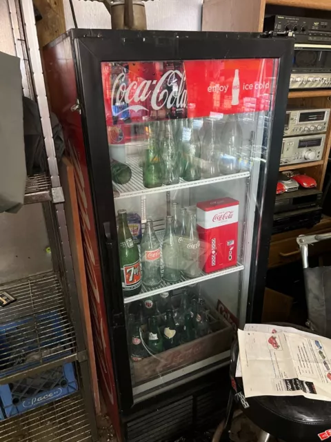 Coke Machine-Cooler (WORKING) SEE VIDEO