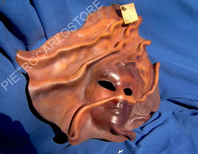 MASCHERA IN CUOIO SCULTURA DI  di CESARE GUIDOTTI