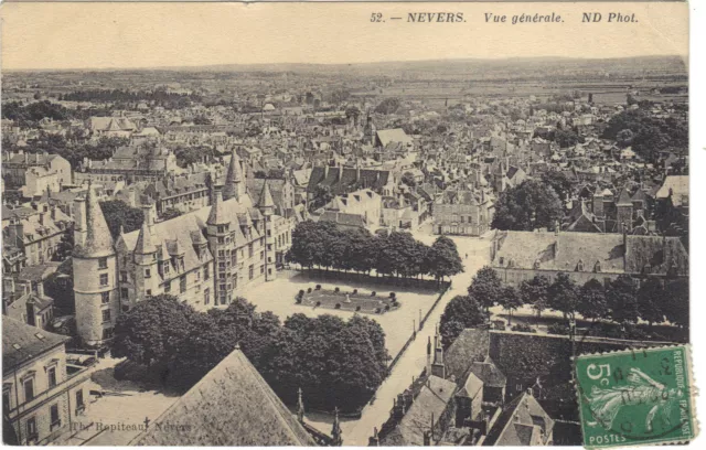 58 - cpa - NEVERS - Vue générale