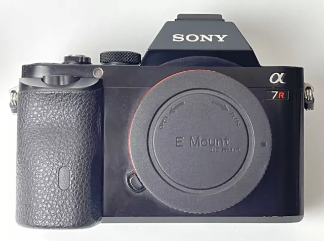 Sony Alpha A7r Body - ILCE-7R/BQ Fullframe-Digitalkamera 36,2MP