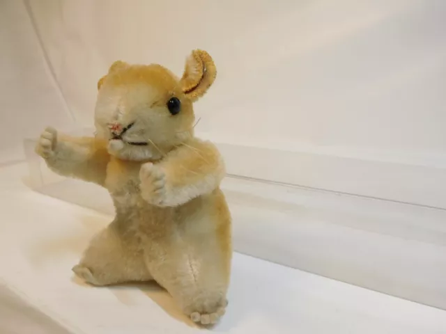 MES-52286	Älterer Steiff Hamster H:ca.9cm mit Holzwollstopfung mit Knopf,