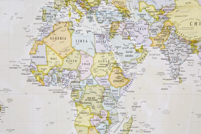MAPS INTERNATIONAL WORLD political classic wallmap laminated (Map) EUR ...