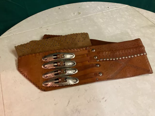 Vtg RARE 7 1/4" wrestling kidney motorcycle riding studded conchos leather belt