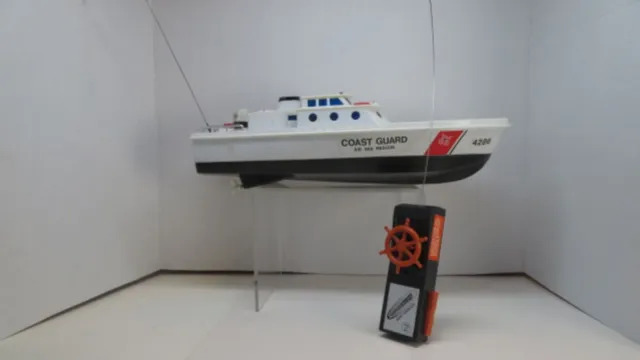 Vintage 1980 AZRAK-HAMWAY Coast Guard Remote Control Boat Model 3001 Untested