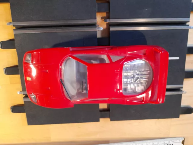 Carrera Exclusiv 1:24 Ferrari F40 mit Licht vorne