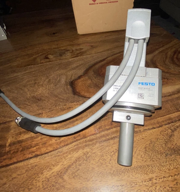 FESTO ERMO-16-ST-E Rotary Actuator w/Encoder , Proximity Sensor and Cables, BD2