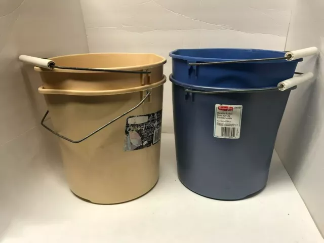 4 Pails USED - Rubbermaid BRUTE Round Utility Pail 10qt / 11qt 2963 Almond Blue