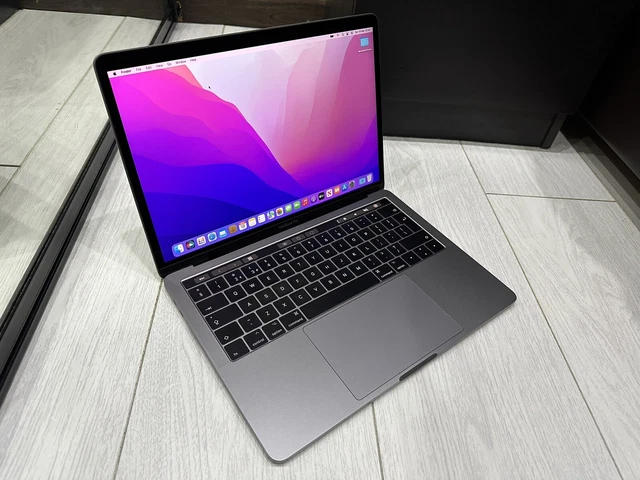 Apple MacBook Pro Retina 13.3" 2017 256GB SSD 16GB Ram 3.1GHz Core i5 Space Grey
