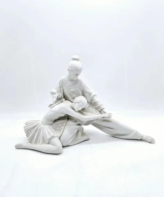 Large Lladro Figurine entitled: “Closing Scene” #4935 BALLERINA AND JESTER