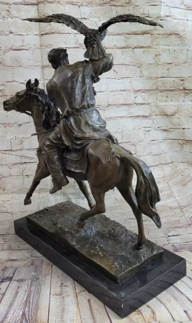 Bronze Statue Mann Pferd Adler Jagd Hunter Skulptur Figur Kunst Deko Geschenk 3