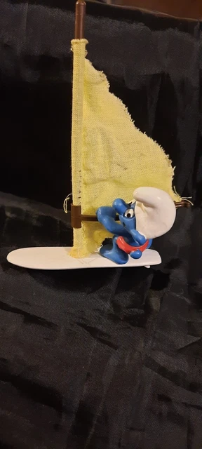 Schtroumpf Planche à voile  schleich GERMANY Vintage  1980