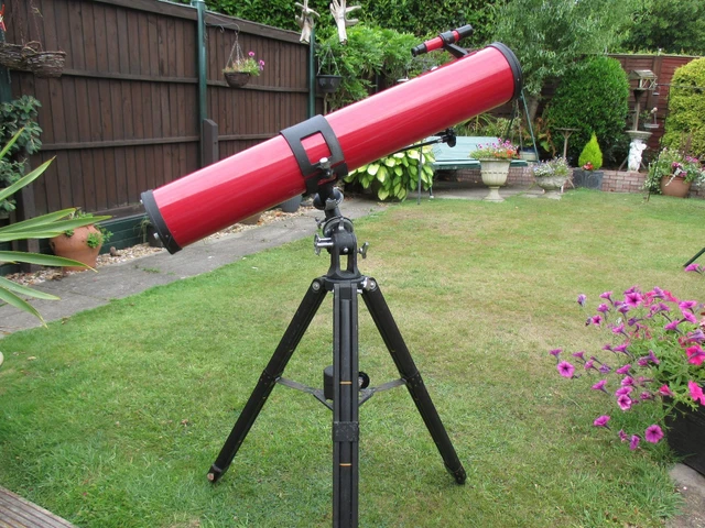 TASCO REFLECTOR TELESCOPE 900mm X 114mm with tripod and lenses