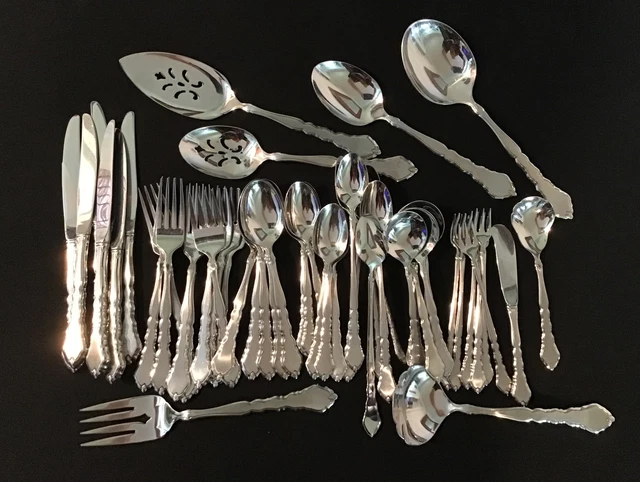 Oneida Community Stainless Flatware SATINIQUE. 6 place setting + Serving 56 Pc