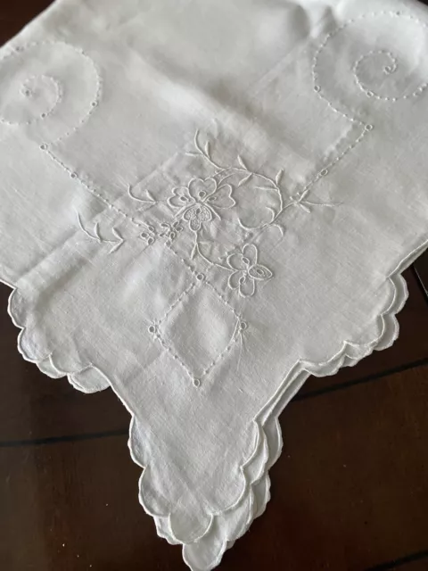 Vintage MADEIRA  Hand Embroidered TABLECLOTH 33" Square ~ White Linen