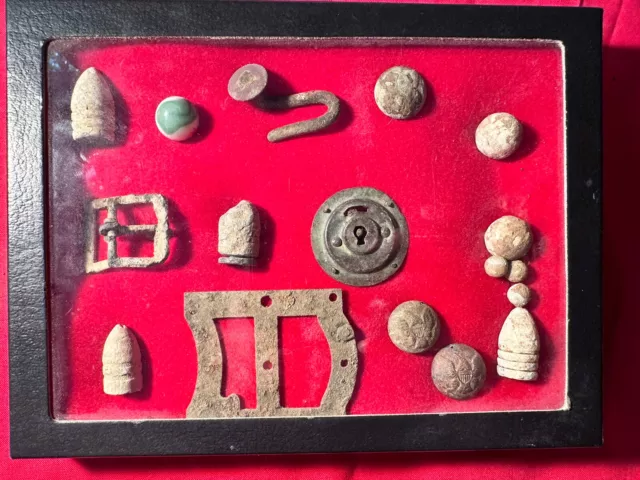 Civil War Display Case Button Bullet Buckle Relics Round Rock Gettysburg Relic
