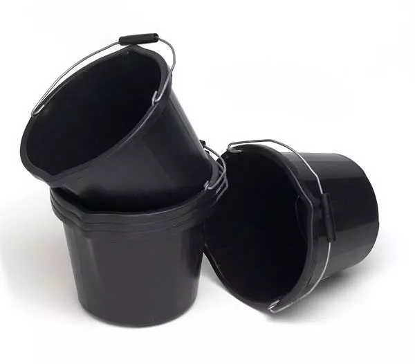 Black  PLASTIC Bucket with Handle IDEAL FOR GARDEN/ BUILDER/ WATER / 3 GALLON