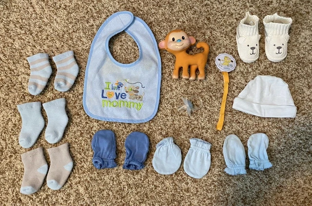 Lot of 12 Mixed Baby Items Pacifier Pacifier Clip Teether Toy Soft Baby Shoes