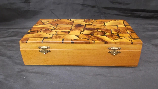 Ancienne Boite   En Bois  Marqueterie Art Deco